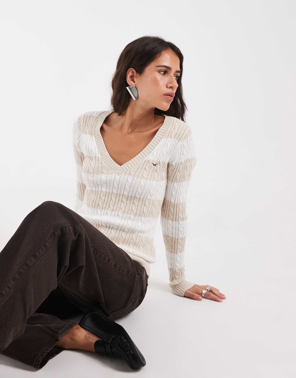 Hollister fitted cable knit v neck jumper in cream stripe