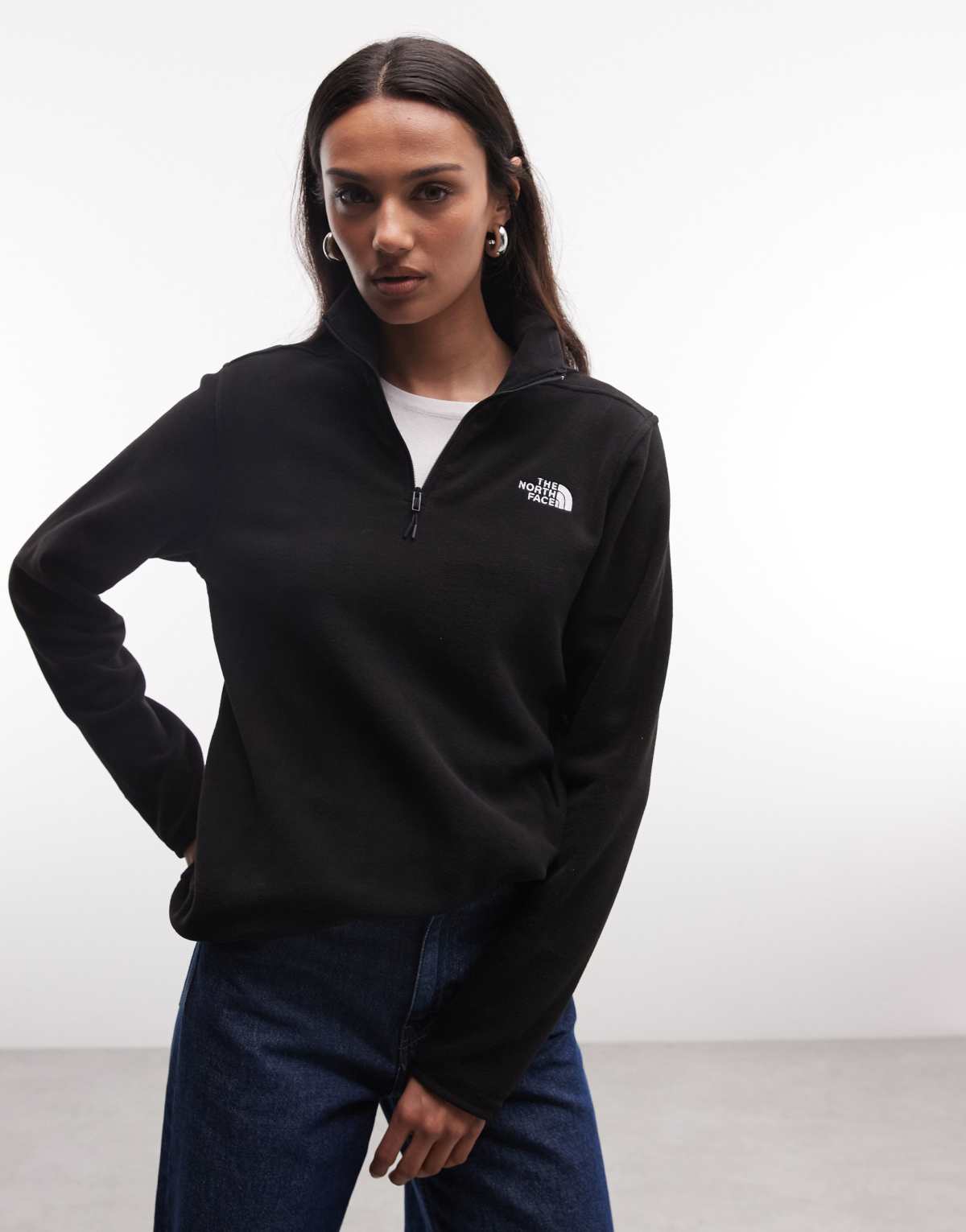 The North Face Glacier 100 1/4 Zip Fleece in black, view 3