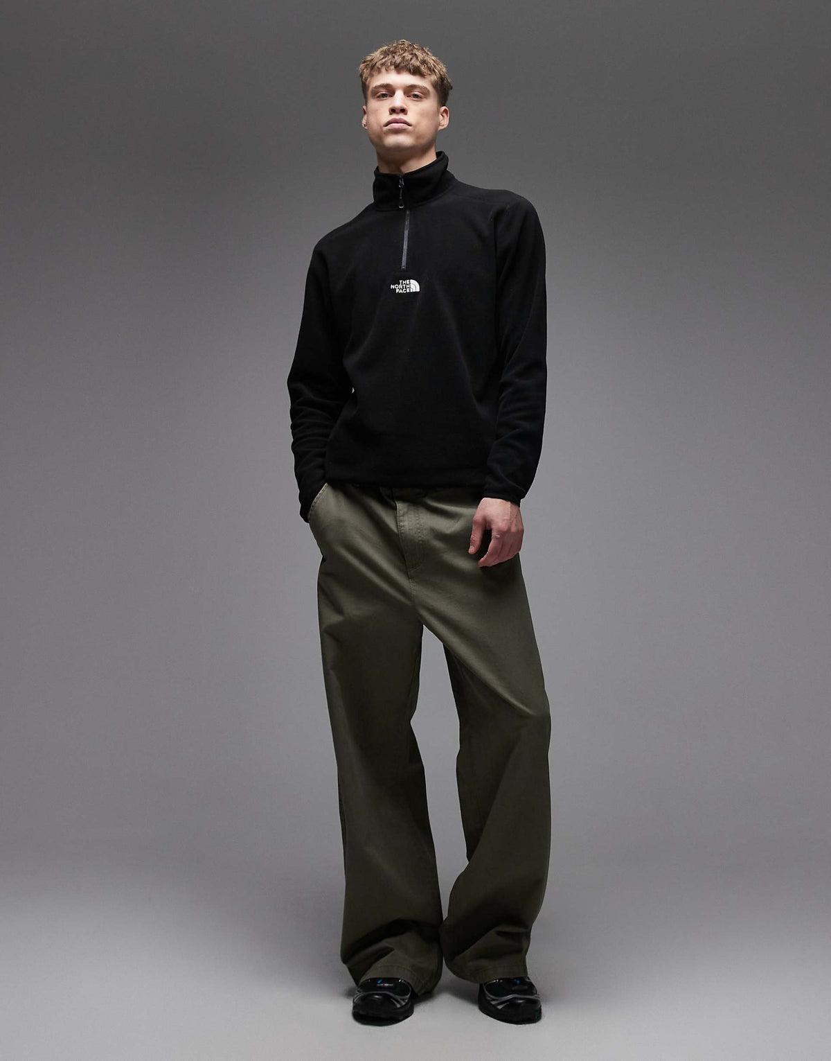 The North Face Glacier Embroidered Logo 1/4 zip in black