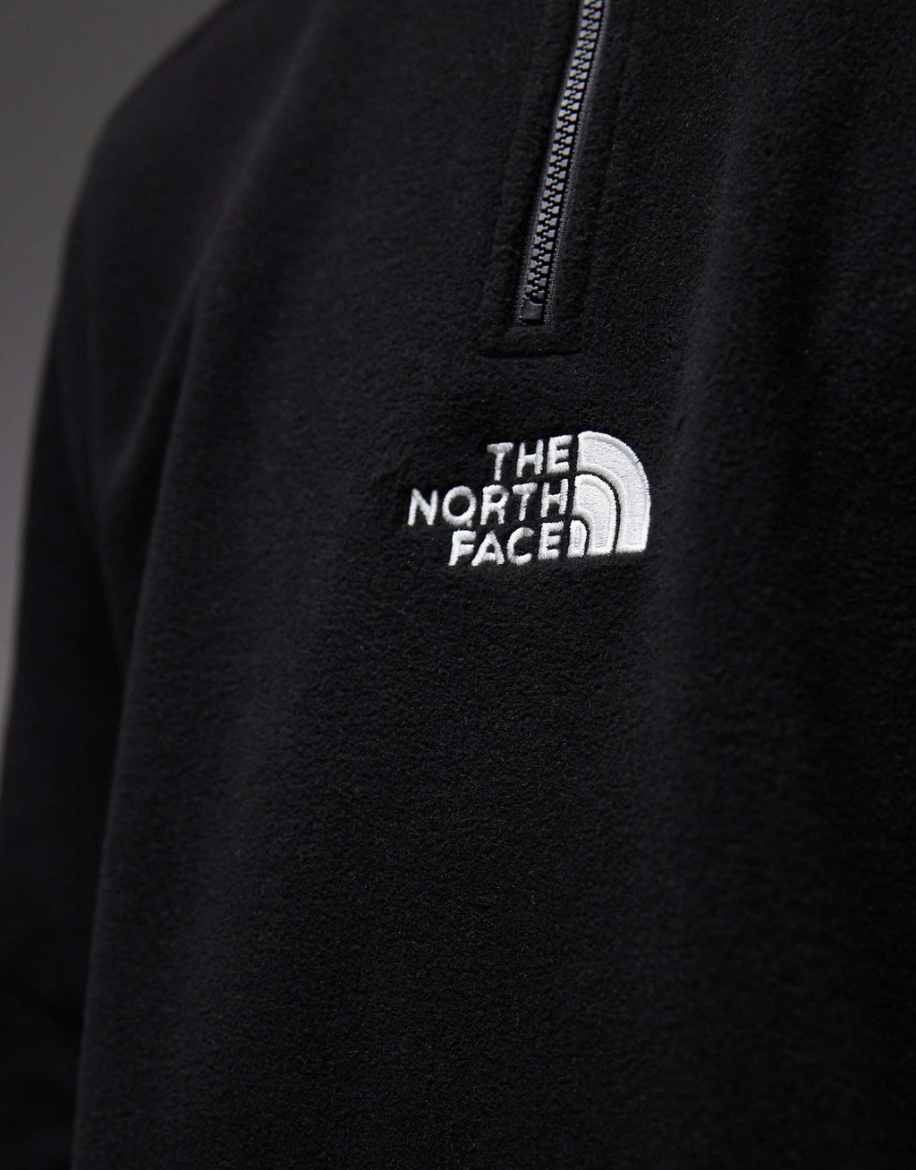 The North Face Glacier Embroidered Logo 1/4 zip in black