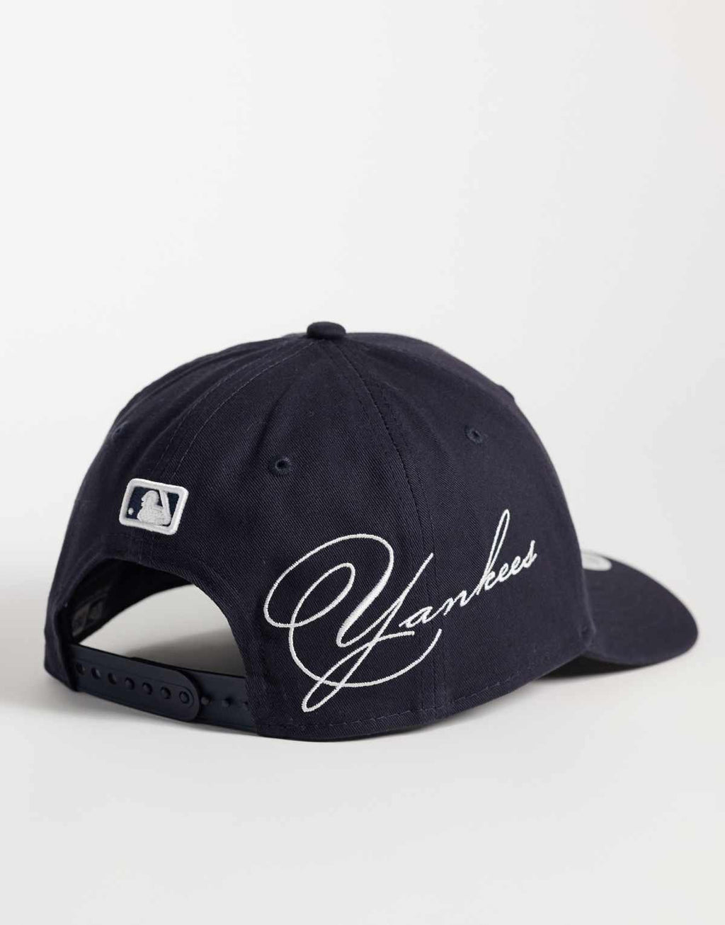 New Era NY Yankees 9forty cap in navy, alternate view