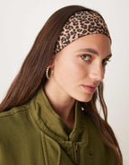 Wide jersey headband in leopard print, fabric detail