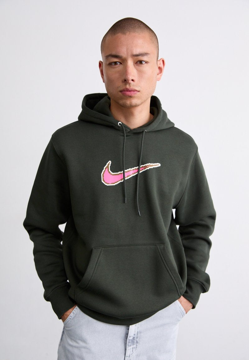 Nike Men's Sportswear Club Fleece Hoodie in Green