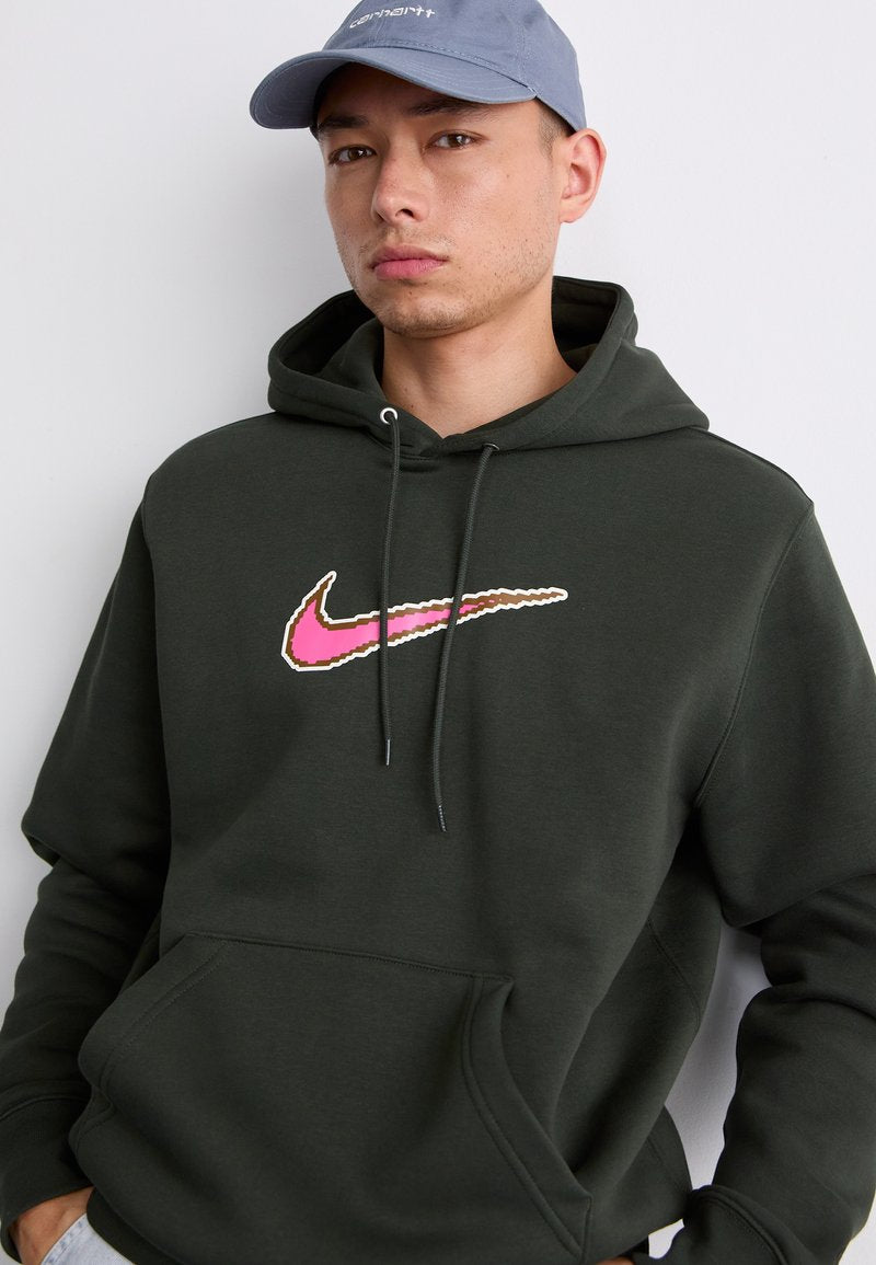 Nike Men's Sportswear Club Fleece Hoodie in Green