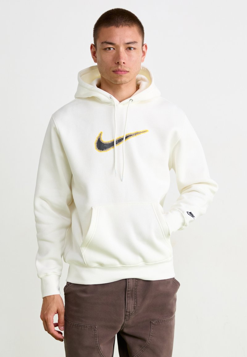 Nike Men's Sportswear Club Fleece Hoodie in white