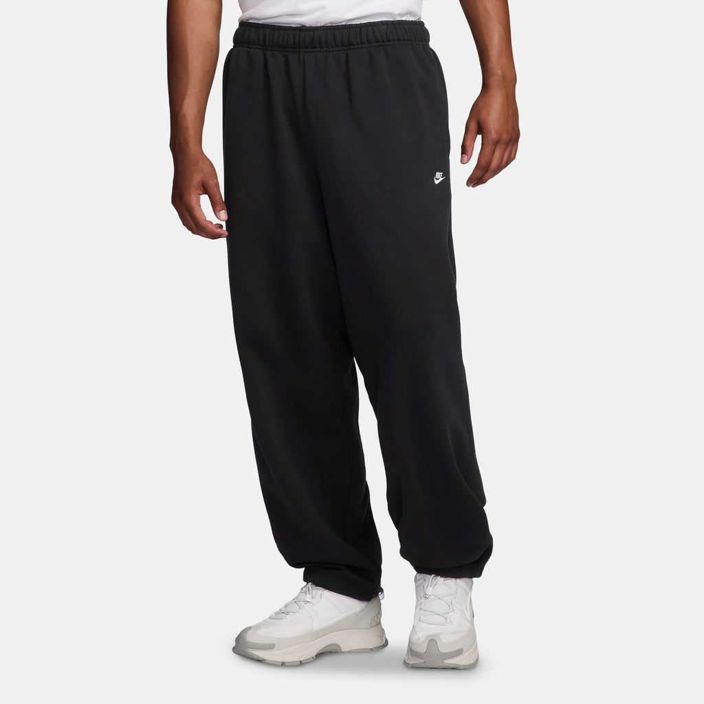Nike Men's Sportswear Club French Terry Pants in black, front view